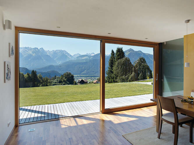 Referenzbeispiel von der Tischlerei Lesky für Fenster, Schiebefenster, raumgroße Fenster, Holzfenster und Kunststofffenster
